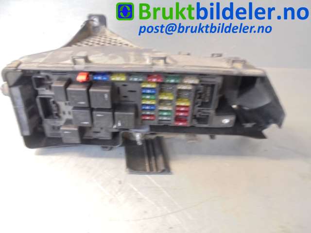 Sikringsboks til Volvo XC70, 2005-2007 (Type I, Fase 2)  (VOLVO|78885)