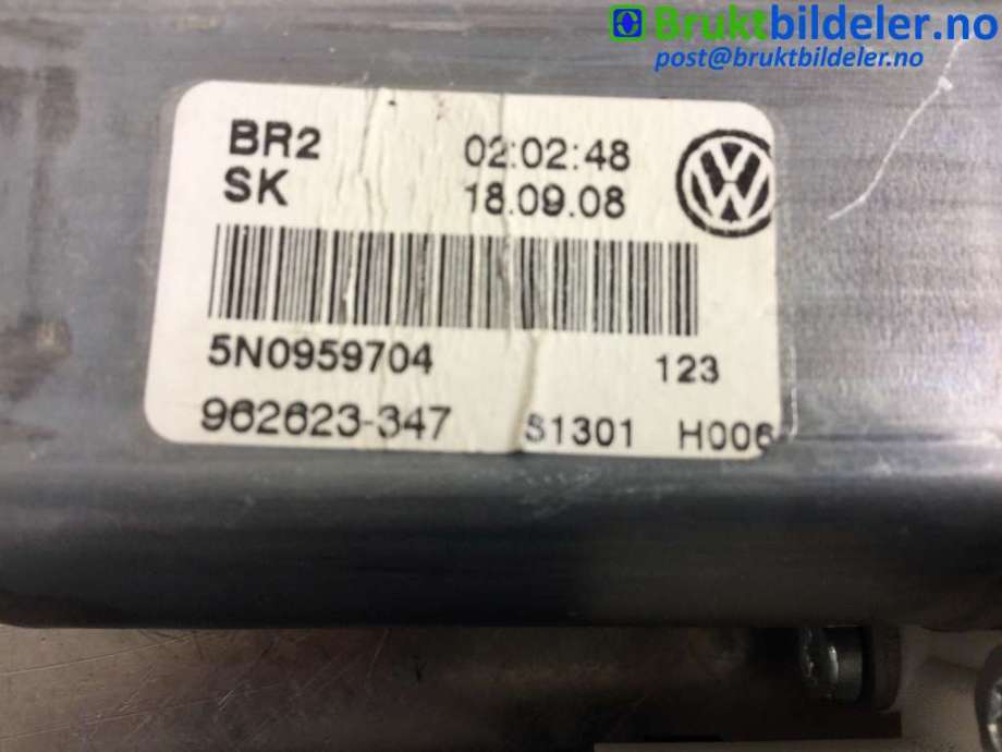 Ruteheis høyre bak til VW Tiguan 2007-2011 (Type I, Fase 1)  (VOLKSWAGEN|5N0959704|)