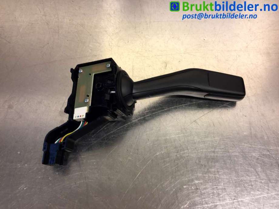 Bryter blink til VW Tiguan 2007-2011 (Type I, Fase 1)  (VOLKSWAGEN|1K0953513E|)