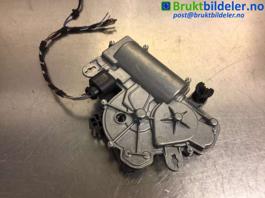 Baklukeåpner motor til VW Passat 2015-2019 (Fase 1) (B8) (B8) (VOLKSWAGEN|3G0 827 887 A|)