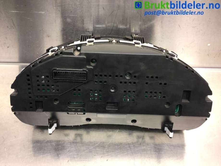 Instrumentpanel til Hyundai i40 2012-2017  (HYUNDAI|940013Z400||11001-785200H)