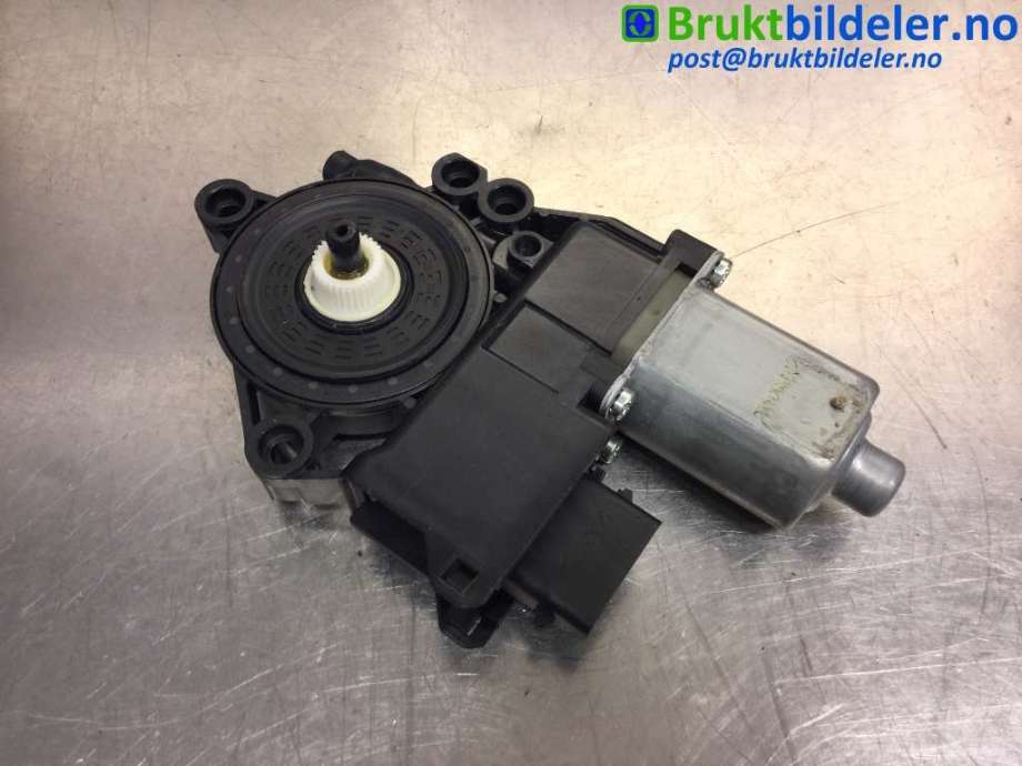 Ruteheis venstre foran til Hyundai i40, 2012-2017  (HYUNDAI|824503Z010)