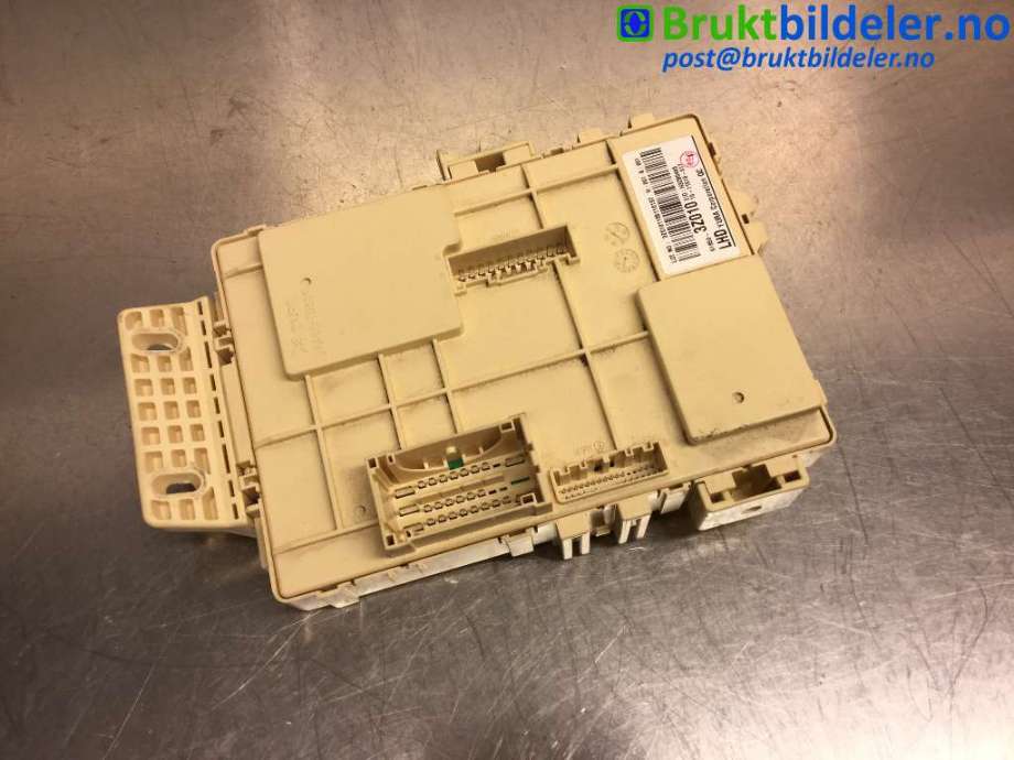 Sikringsboks til Hyundai i40 2012-2017  (HYUNDAI|919503Z010|H3ZB0466|)