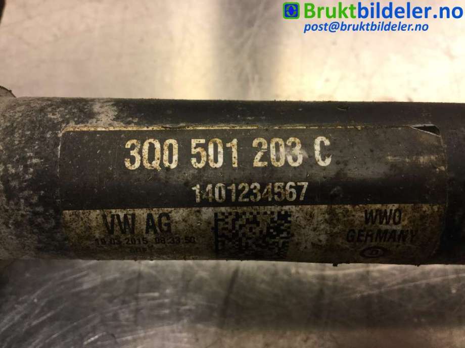 Drivaksel venstre bak til VW Passat 2015-2019 (Fase 1) (B8) (B8) (VOLKSWAGEN|3Q0 501 203 C|)