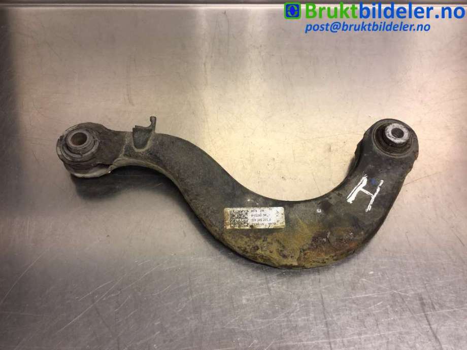 Bærebru høyre bak til VW Passat, 2015-2019 (Fase 1) (B8) (B8) (VOLKSWAGEN|5Q0 505 323 D)
