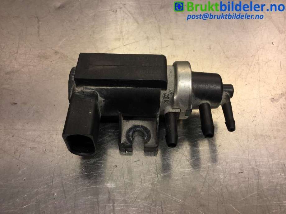 Vakuumventil til VW Transporter / Caravelle 2003-2009 (Fase 1) (T5) (T5) (VOLKSWAGEN|1J0906627C|)