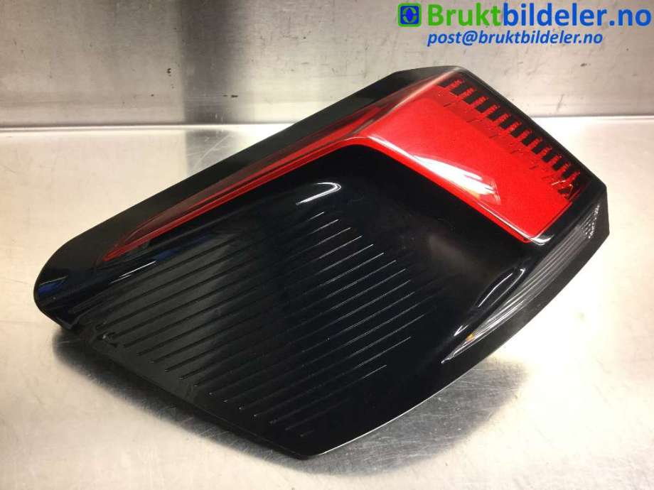 Baklykt venstre til Peugeot 3008 2016-->> (Type II)  (PEUGEOT|9810477180|81550101|)
