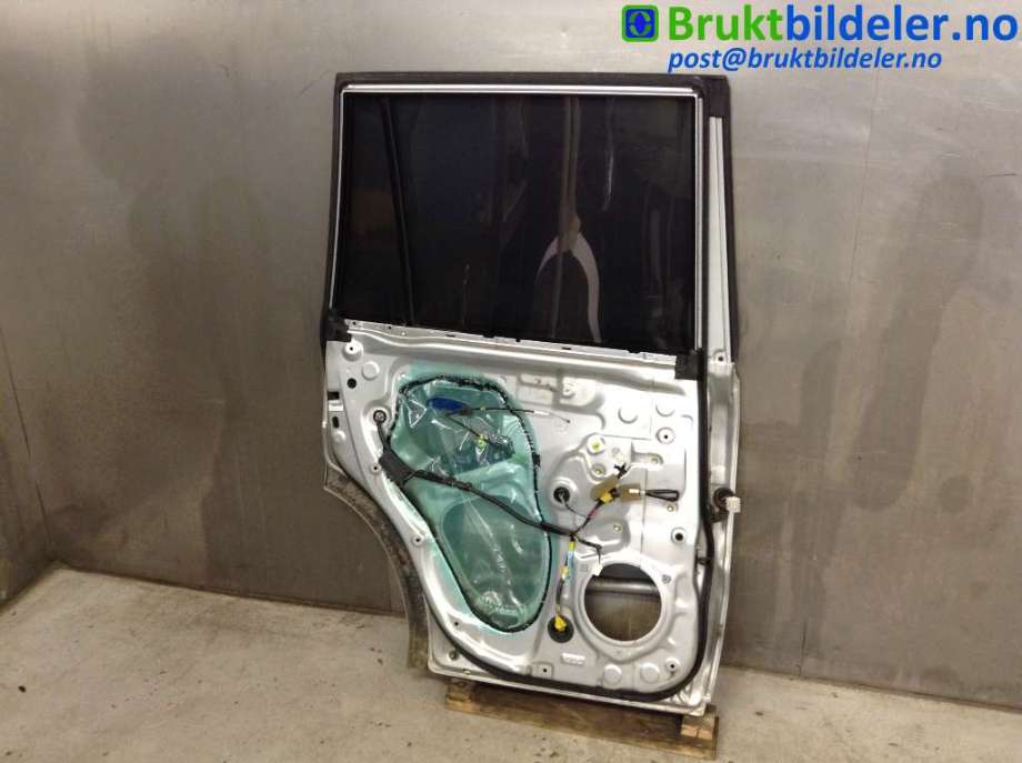Dør venstre bak til Toyota Land Cruiser 120 2002-2009  (TOYOTA|67004-60260|)
