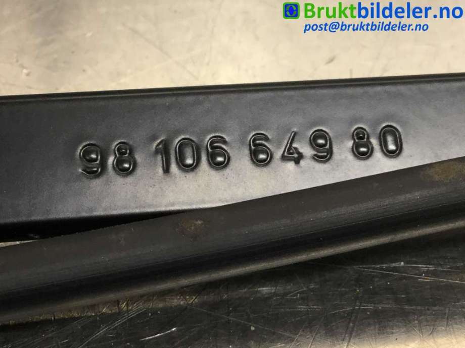 Viskerarmer frontrute til Peugeot 3008 2016-->> (Type II)  (PEUGEOT|9810664980|)