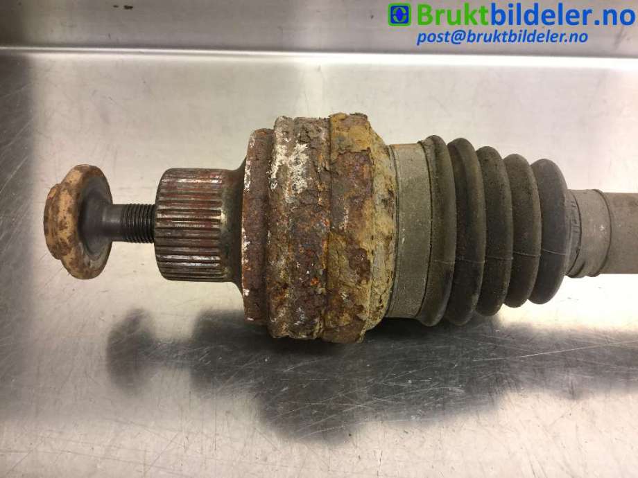 Drivaksel venstre bak til Audi A5 2007-2016 (Type I)  (AUDI|8K0 501 203 M|)