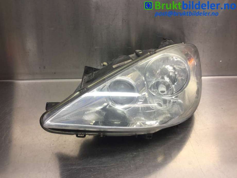 Frontlykt venstre halogen til Peugeot 807, 2003-2009 (PEUGEOT|1400964380)