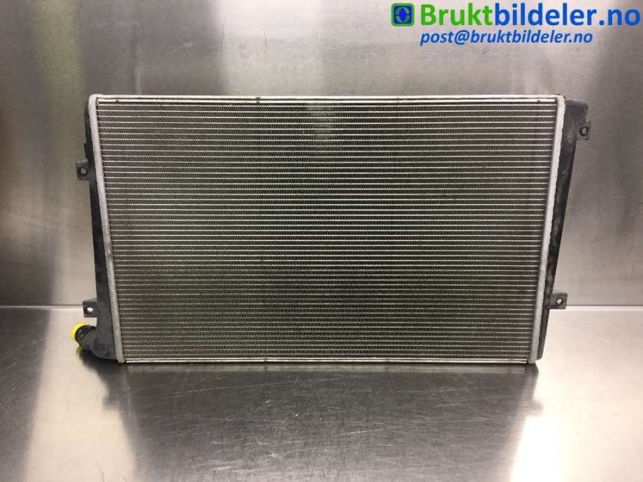 Radiator (manuell gir) til VW Passat 2005-2010 (B6) (B6) (VOLKSWAGEN|3C0 121 253 S|)