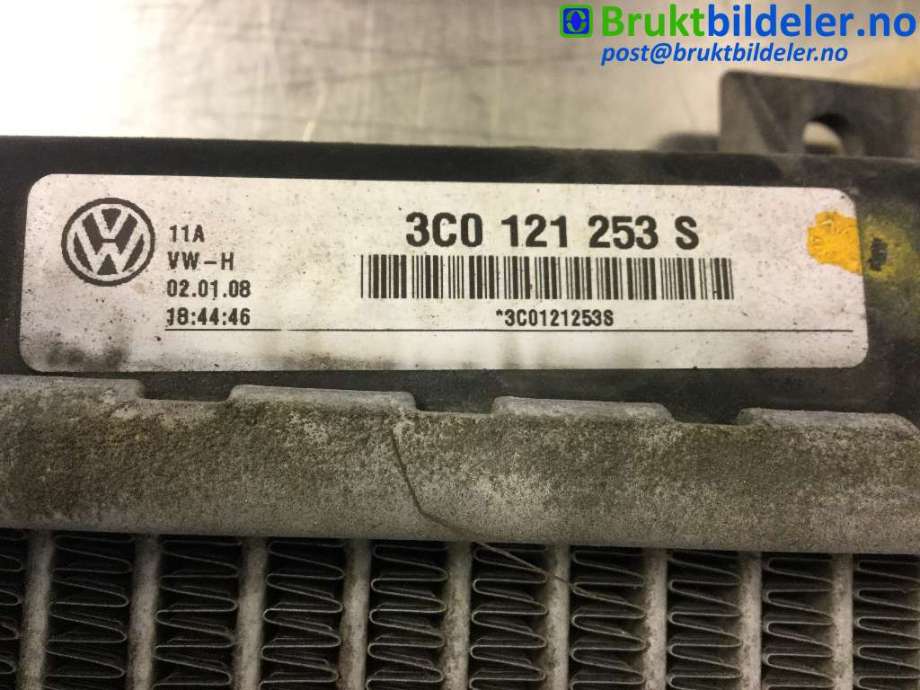 Radiator (manuell gir) til VW Passat 2005-2010 (B6) (B6) (VOLKSWAGEN|3C0 121 253 S|)