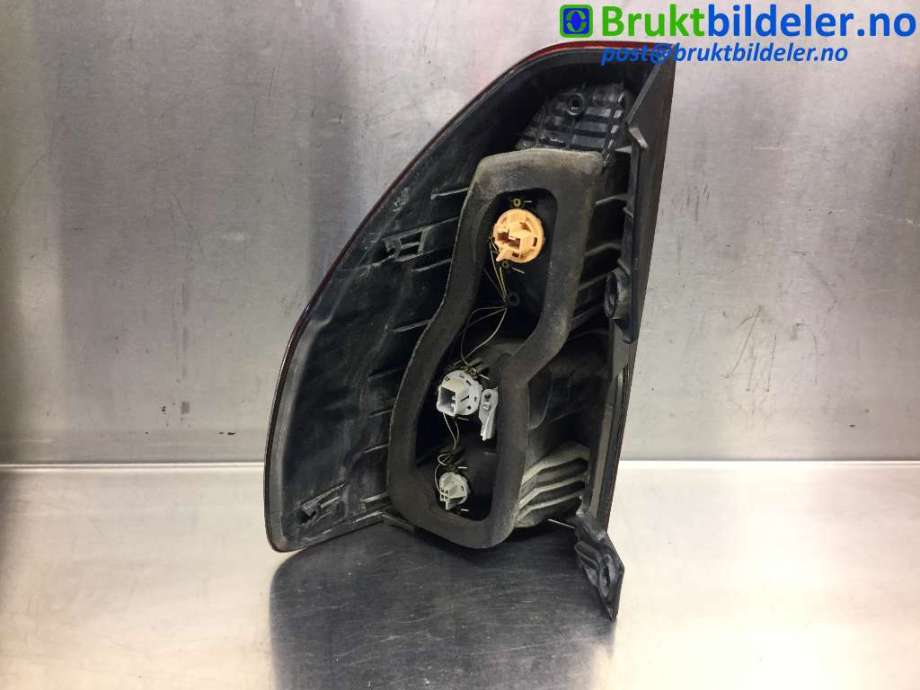Baklykt høyre til Toyota Land Cruiser 120 2002-2009  (TOYOTA|8155160700|)