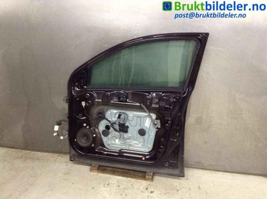 Dør høyre foran til Nissan Qashqai 2007-2010 (Type I, Fase 1)  (NISSAN|H0100JD0M0|)