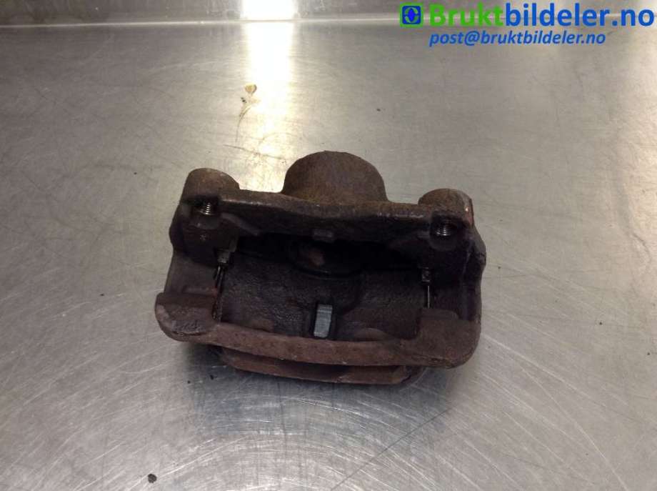 Bremsecaliper venstre foran til Nissan Qashqai 2007-2010 (Type I, Fase 1)  (NISSAN|41011 JD00A|)