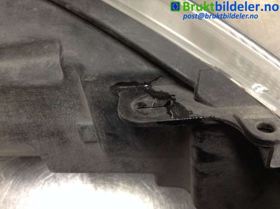Frontlykt venstre halogen til Ford Fiesta 2008-2012 (Type VI, Fase 1)  (FORD|8A61-13W030-CG|1EL 247 045-05|1740028)