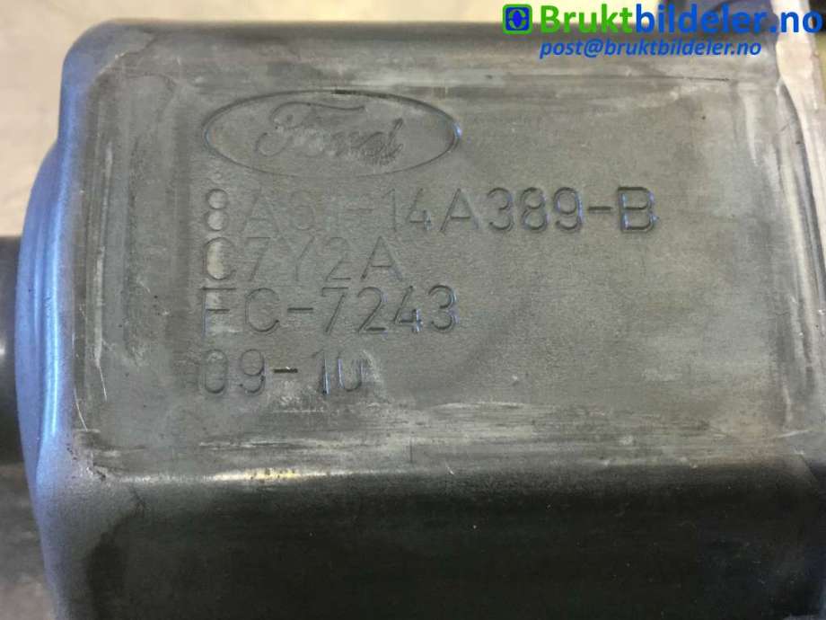 Ruteheis venstre foran til Ford Fiesta 2008-2012 (Type VI, Fase 1) (FORD|8A61-14A389-B|0130822404|)