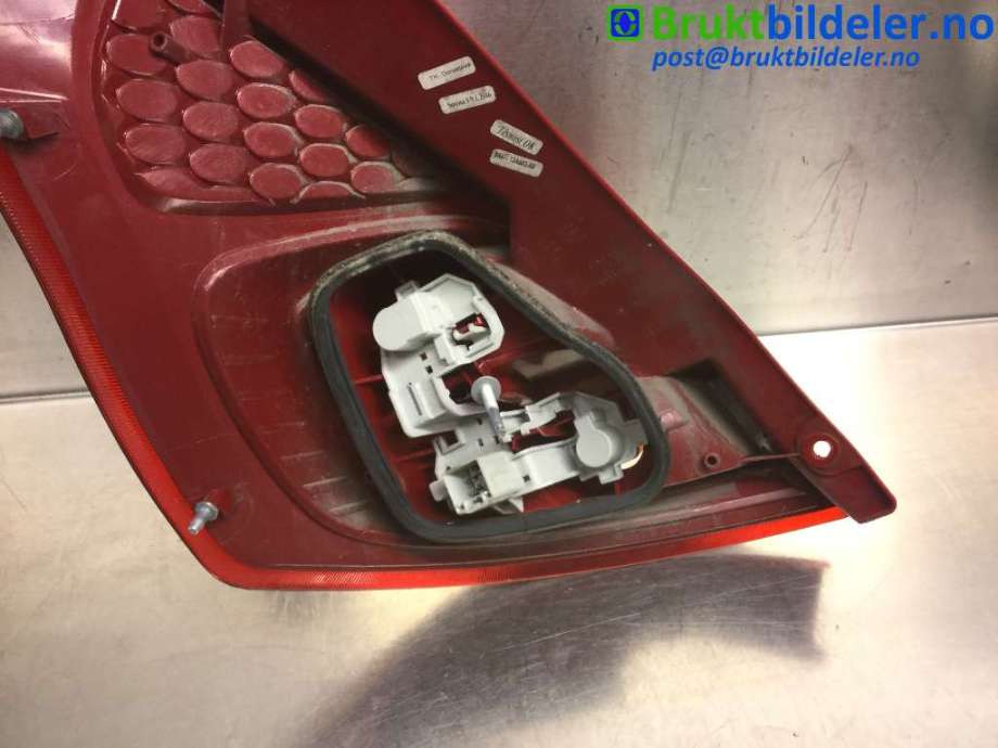 Baklykt høyre til Ford Fiesta 2008-2012 (Type VI, Fase 1)  (FORD|8A61-13A602-AB|)