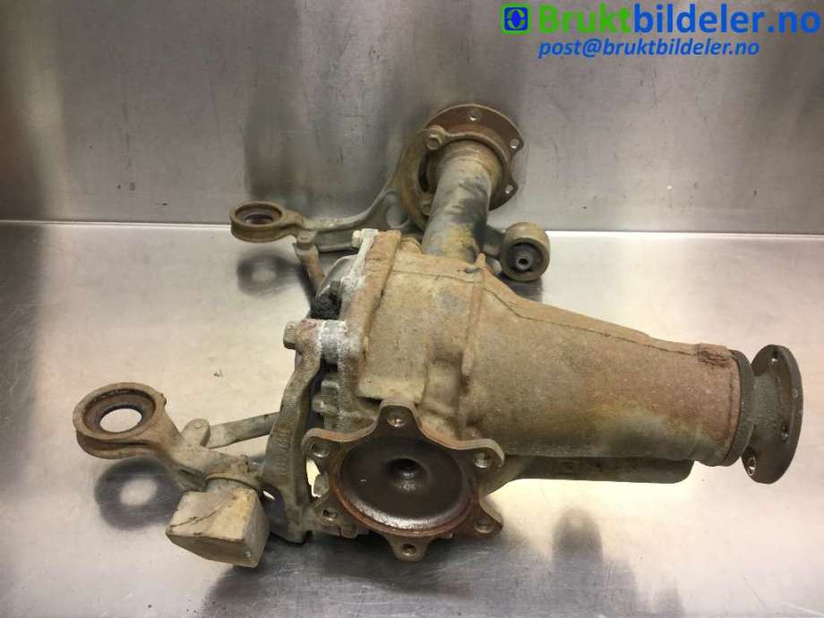 Kardang til Toyota Hiace 2001-2006 (Fase 2)  (TOYOTA|41110-26570|KLH18.28|)
