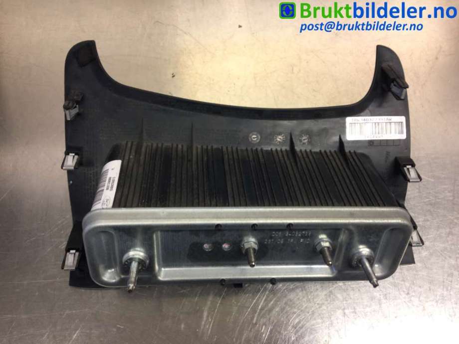 Airbag kne til Ford Fiesta 2008-2012 (Type VI, Fase 1)  (FORD|8A61A045J76BD|34032721C|)