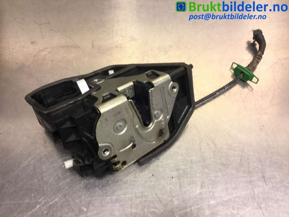 Låsekasse høyre bak til BMW 5-Serie, 2003-2010 (E60/E61) (E60/E61) (BMW|51 22 7 202 148)