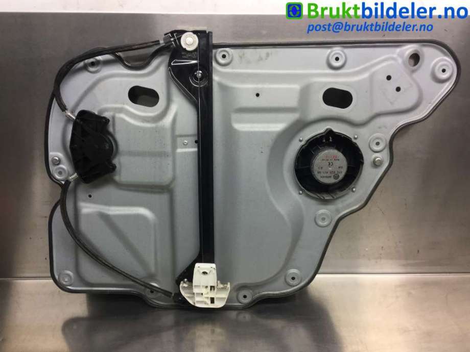 Ruteheis til VW Touran 2010-2015 (Type I, Fase 3)  (VOLKSWAGEN|1T0 839 729 Q|)