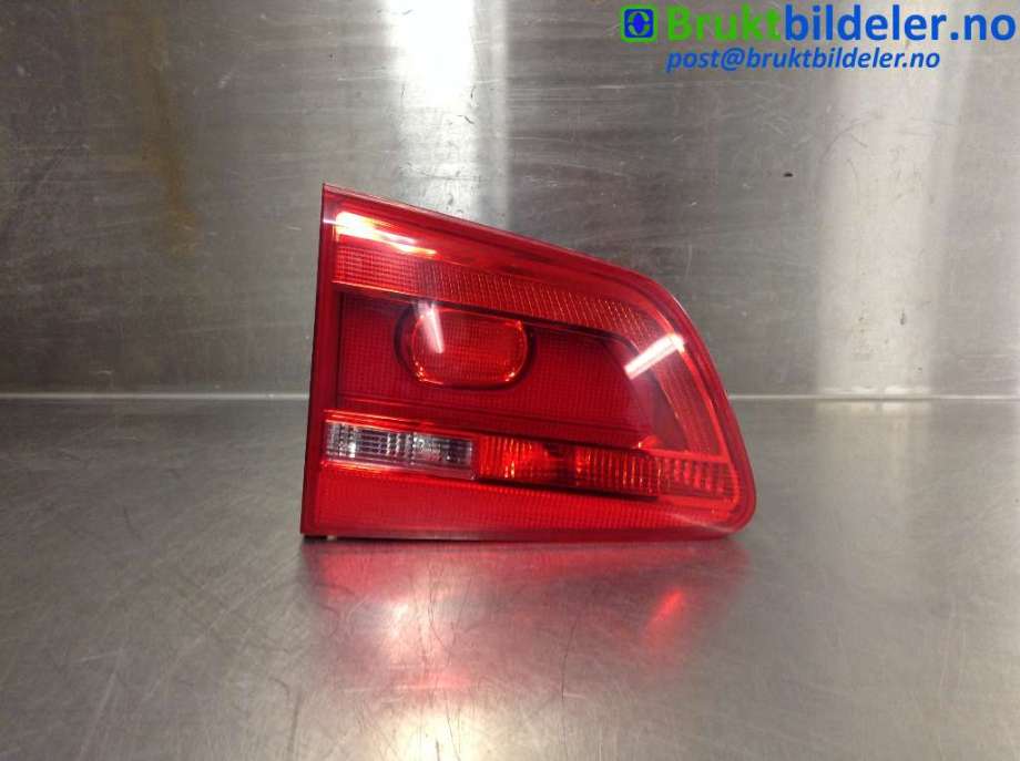Baklykt venstre indre til VW Touran 2010-2015 (Type I, Fase 3) (VOLKSWAGEN|1T0 945 093|)
