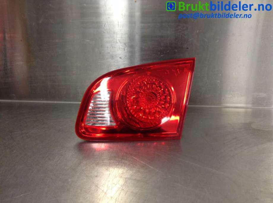 Baklykt høyre indre til Hyundai Santa Fe, 2006-2009 (Type II, Fase 1)  (HYUNDAI|92406 2B020)
