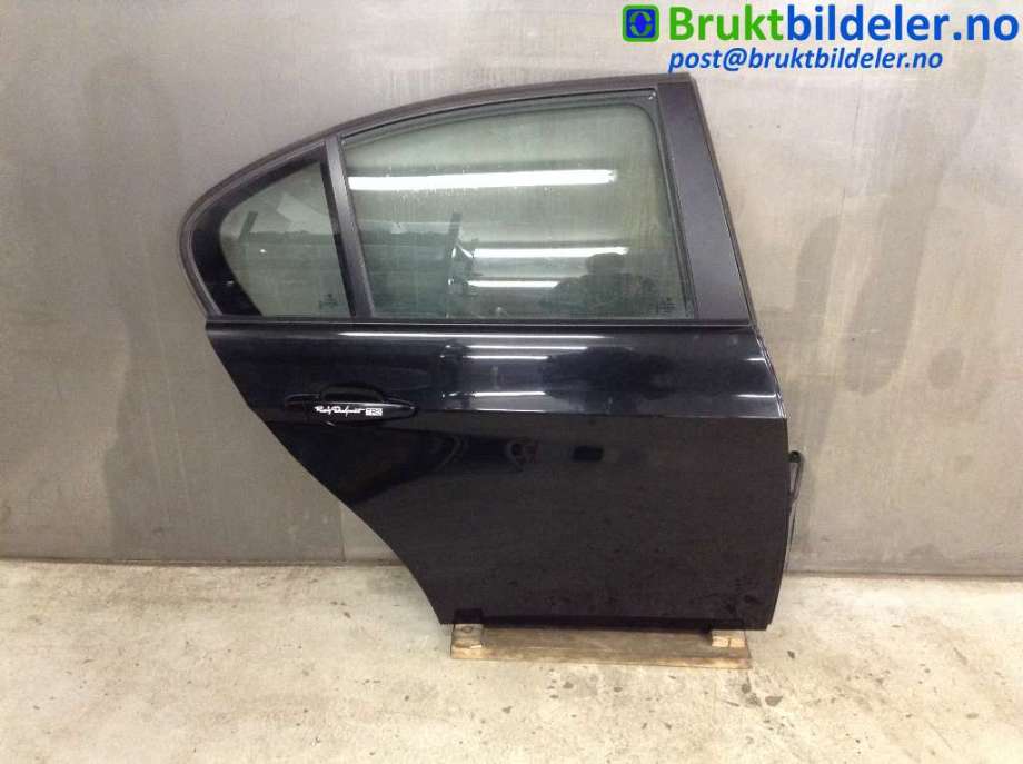 Dør høyre bak til BMW 3-Serie, 2005-2011 (E90/E91/E92/E93) (E90/E91/E92/E93) (BMW|41 00 7 203 648)