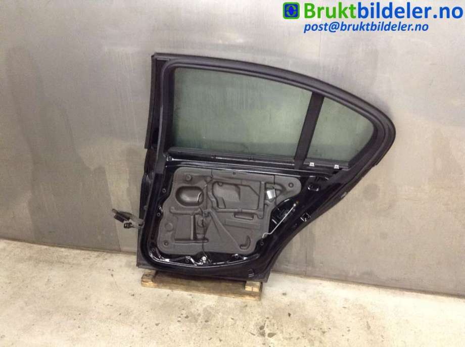 Dør høyre bak til BMW 3-Serie 2005-2011 (E90/E91/E92/E93) (E90/E91/E92/E93) (BMW|41 00 7 203 648|)