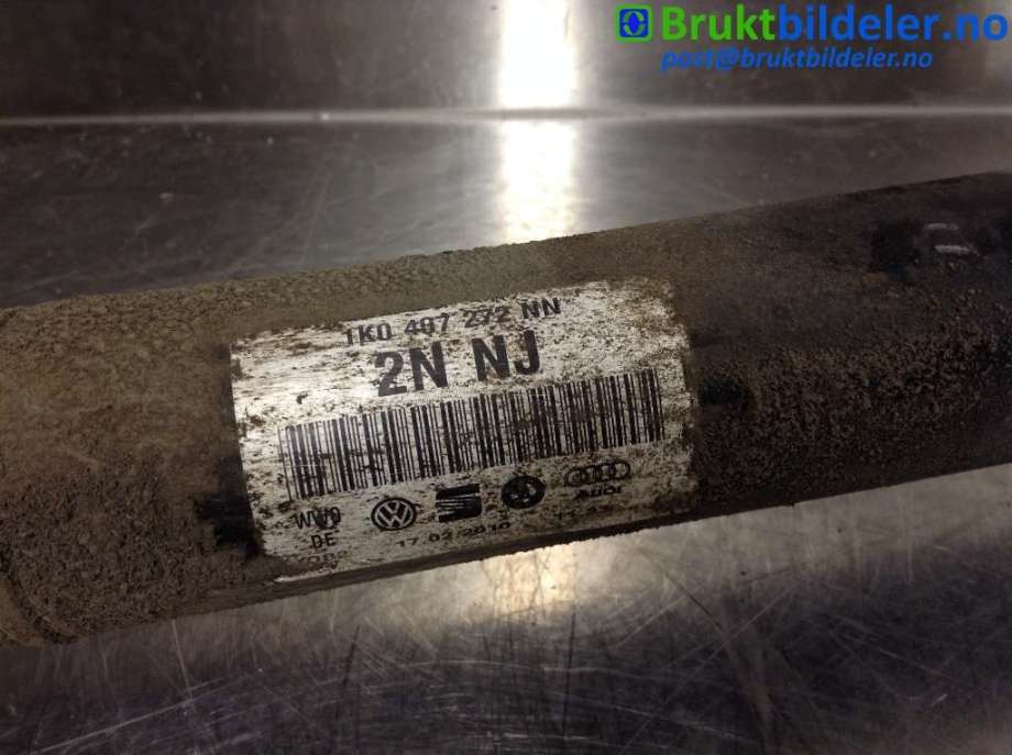 Drivaksel høyre foran til VW Golf VI 2008-2012 (VOLKSWAGEN|1K0 407 272NN|)