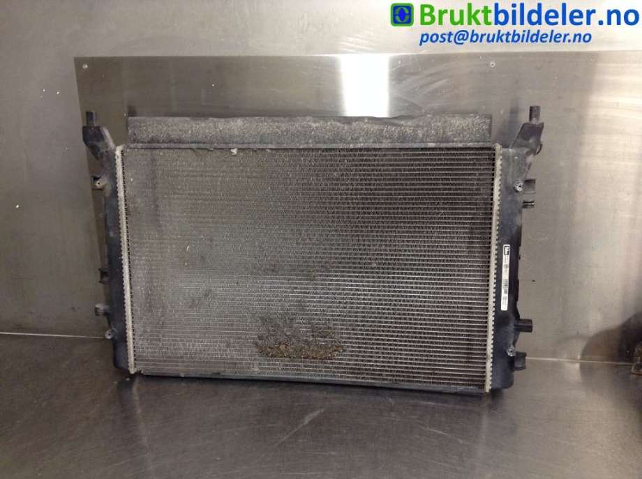 Radiator (manuell gir) til VW Golf VI, 2008-2012  (VOLKSWAGEN|1K0 121 253 BB)