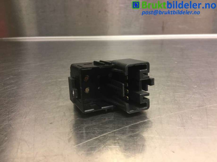 Bryter ruteheis til Toyota Hilux 2012-2016  (TOYOTA|848100K010|)