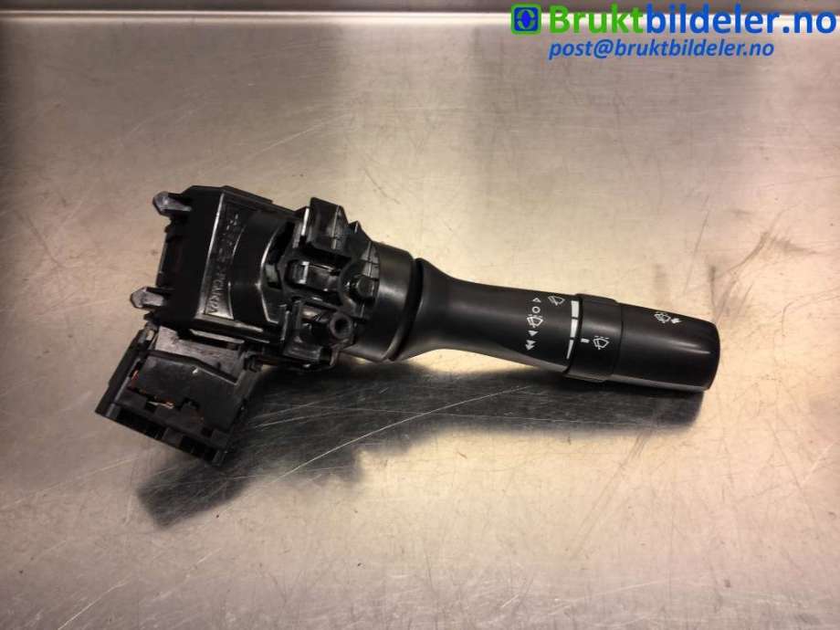 Bryter visker til Toyota Hilux 2012-2016 (TOYOTA|846520K061||17F555)