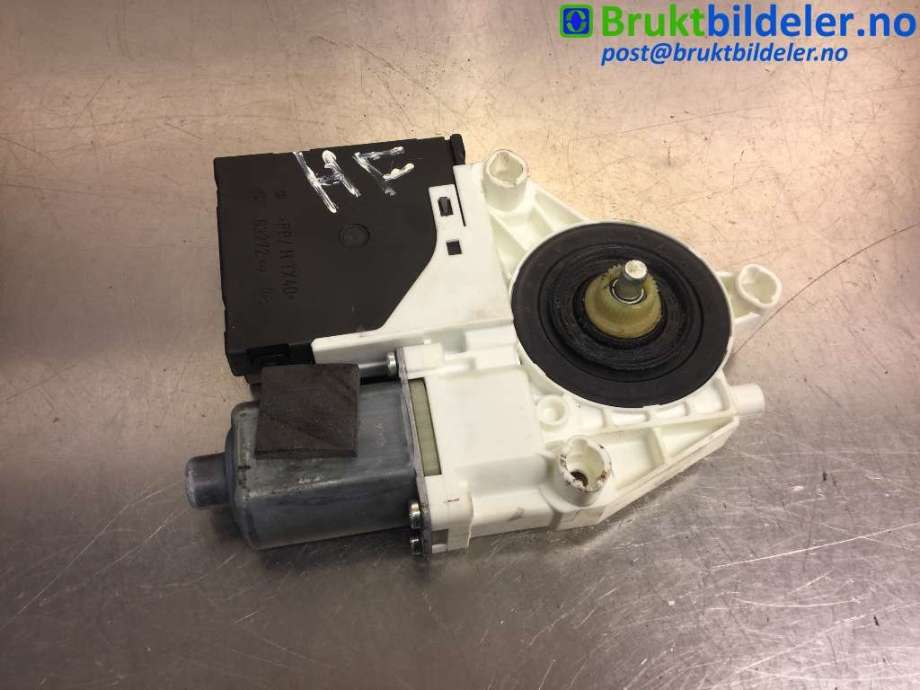 Ruteheis høyre foran til Audi A3 2003-2008 (Type II, Fase 1) (AUDI|8P0 959 802 E|)