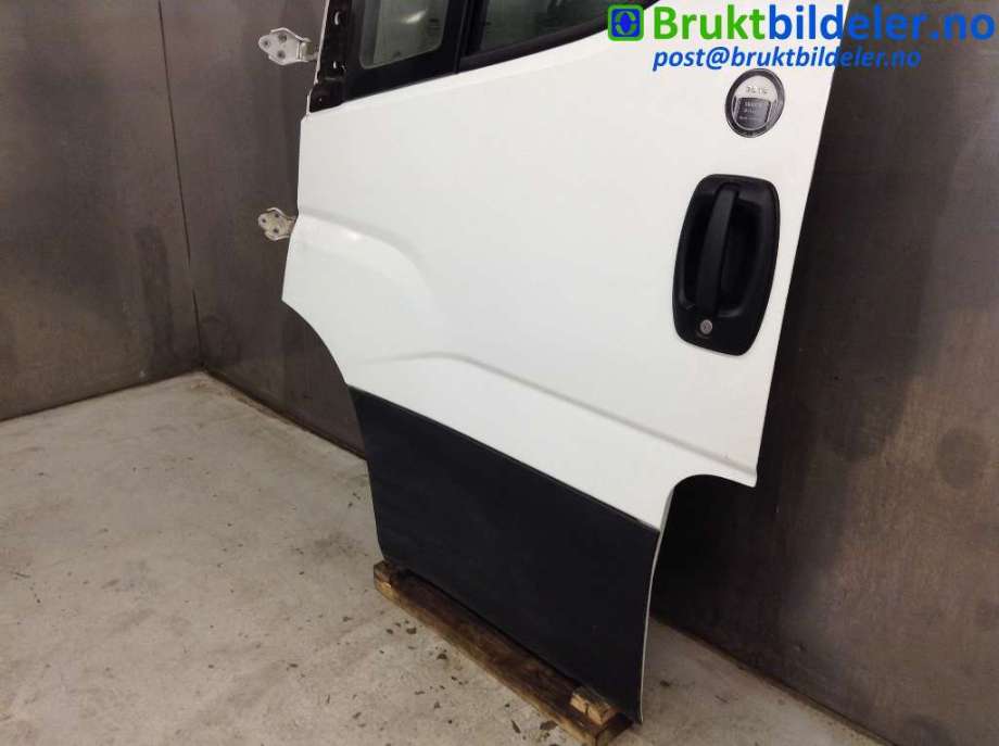 Dør venstre 2dørs til Iveco Daily 2014-->> (Type VI)  (IVECO|5801489558|)