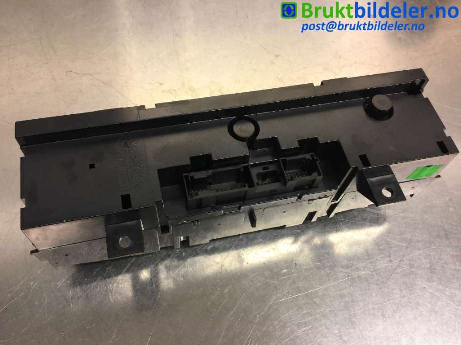 Varmeapparat betjening til Mercedes Sprinter 2006-2013 (Fase 1) (906) (906) (MERCEDES|A 906 830 07 85|5HB 009012-00|)