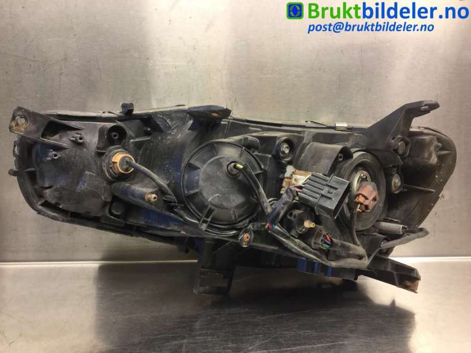 Frontlykt høyre halogen til Mitsubishi Lancer 2008-2017 (MITSUBISHI|8301A390|8301B260|)