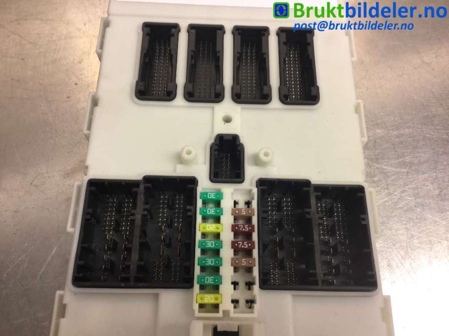 Styreenhet comfort (BCM) til BMW i3 2013-2022  (BMW|61 35 6 847 045-01|8985211261|)