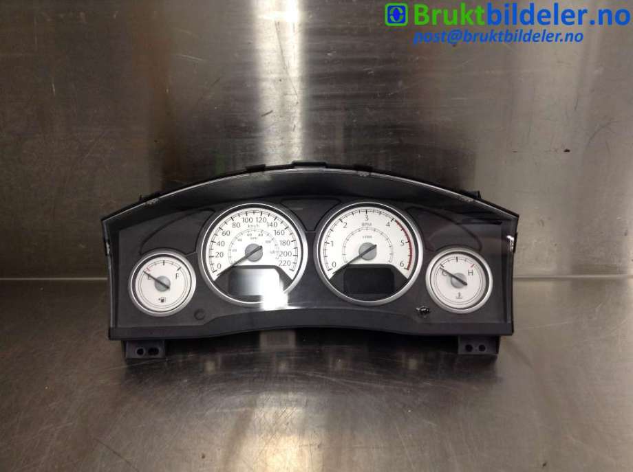 Instrumentpanel til Chrysler Voyager, 2008-2011 (Type V)  (CHRYSLER|05172818AG)
