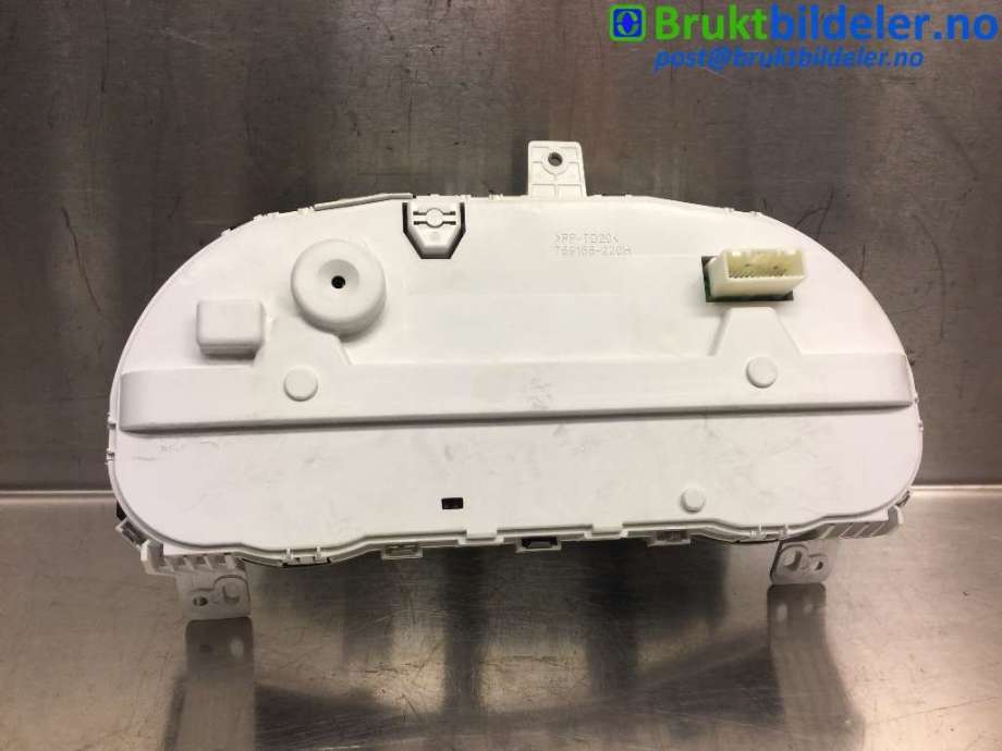 Instrumentpanel til Mitsubishi Lancer 2008-2017  (MITSUBISHI|8100A117|)