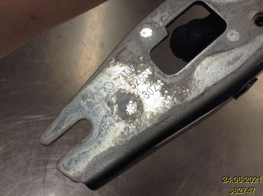 Hengsler til Audi A6 2008-2011 (Type III, Fase 2) (C6) (C6) (AUDI|4F5 827 302 E|)