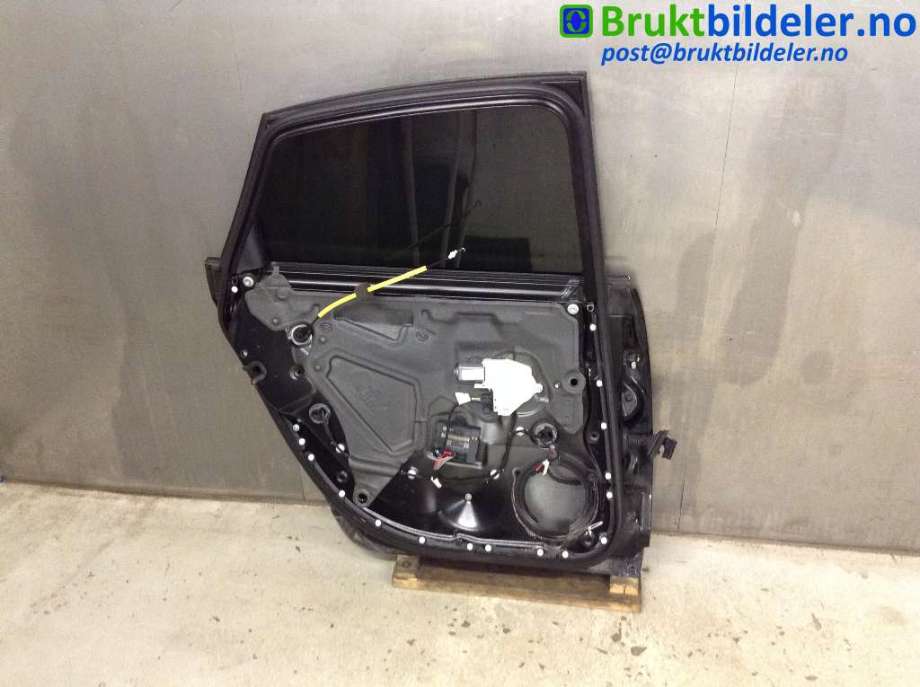 Dør venstre bak til Audi A6 2008-2011 (Type III, Fase 2) (C6) (C6) (AUDI|4F0 833 051 G|)