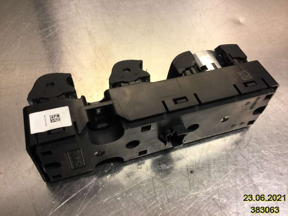 Bryter ruteheis til Ford Galaxy 2015-2022 (Type IV)  (FORD|DG9T14540DDW|)