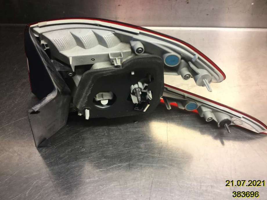 Baklykt venstre til Peugeot 308 2013-2021 (Type II)  (PEUGEOT|9678093980|L90019408|)