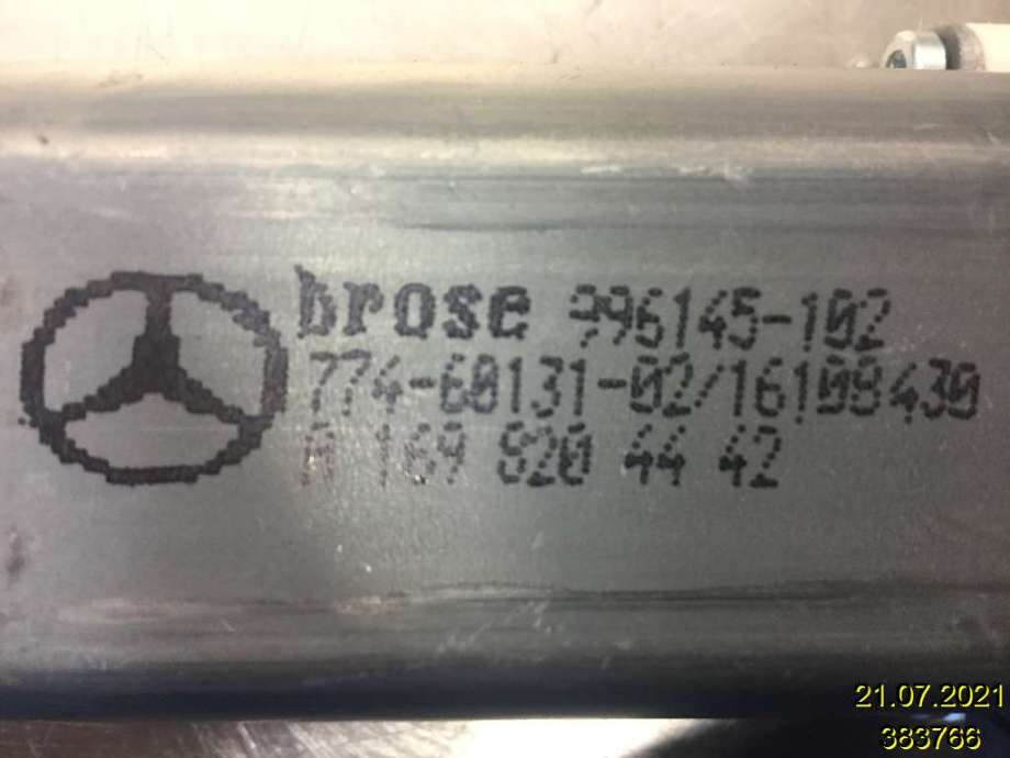 Ruteheis høyre til Mercedes B-Klasse 2008-2011 (Fase 2) (W245) (W245) (MERCEDES|A 169 820 44 42|996145-102|)