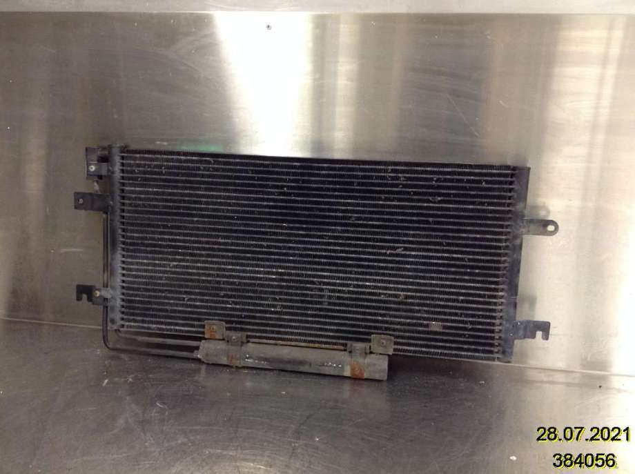 Aircondition radiator til VW Transporter / Caravelle, 1990-2003 (T4) (T4) (VOLKSWAGEN|7D0820411)