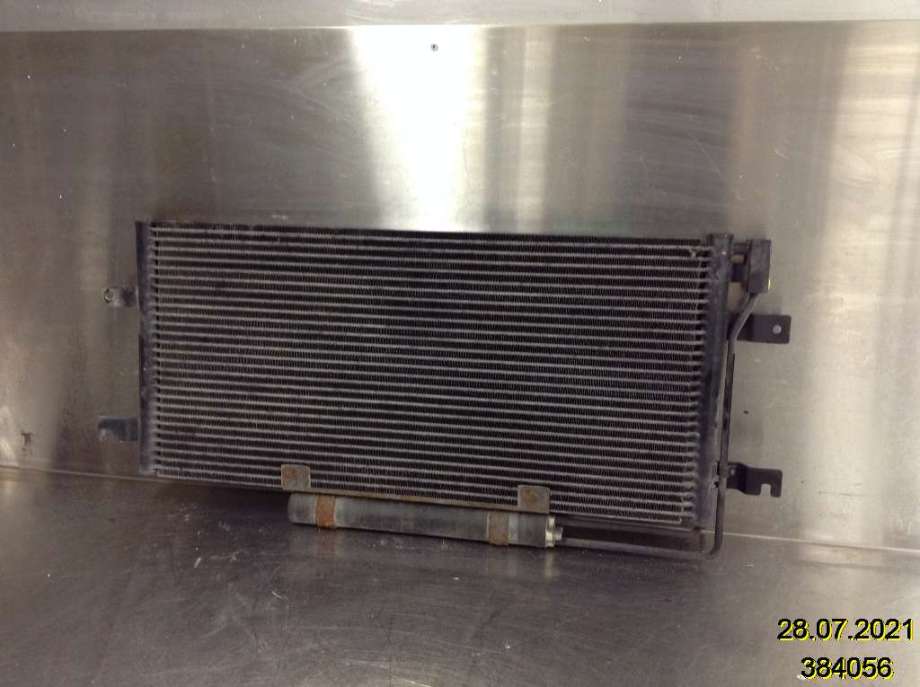Aircondition radiator til VW Transporter / Caravelle 1990-2003 (T4) (T4) (VOLKSWAGEN|7D0820411|)