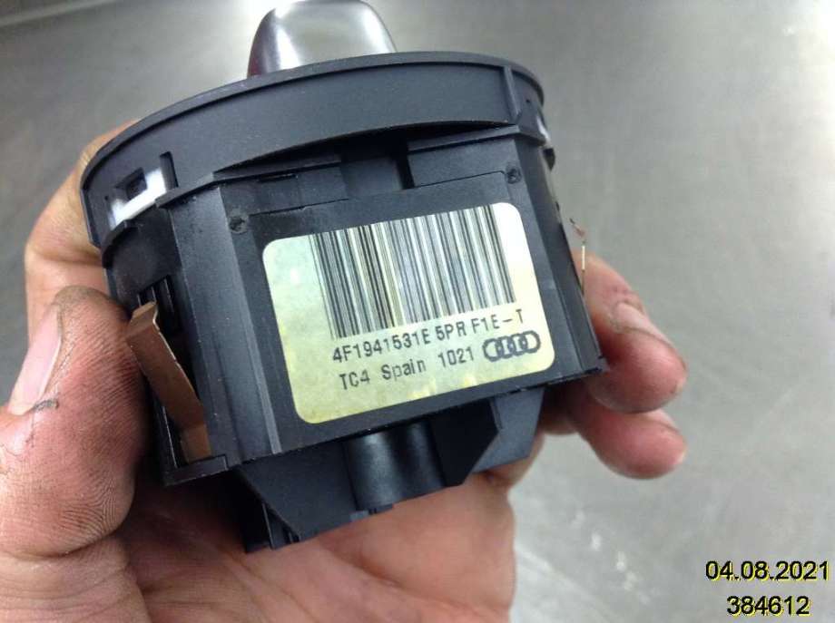 Bryter lys til Audi A6 2008-2011 (Type III, Fase 2) (C6) (C6) (AUDI|4F1 941 531 E|)